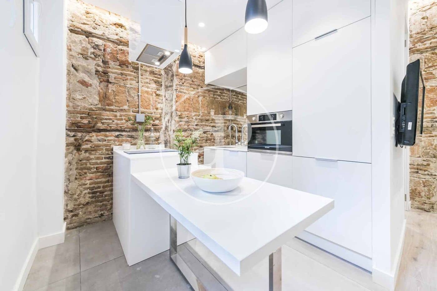 1 slaapkamer Appartement te huur in Madrid stad - € 1.400 (Ref: 9128577)