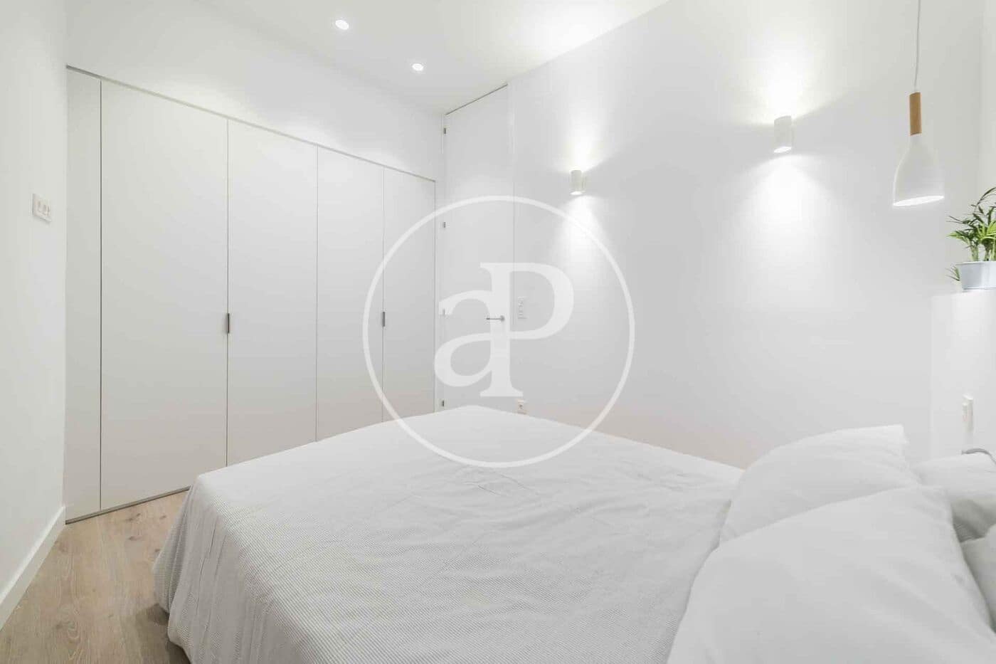 1 slaapkamer Appartement te huur in Madrid stad - € 1.400 (Ref: 9128577)