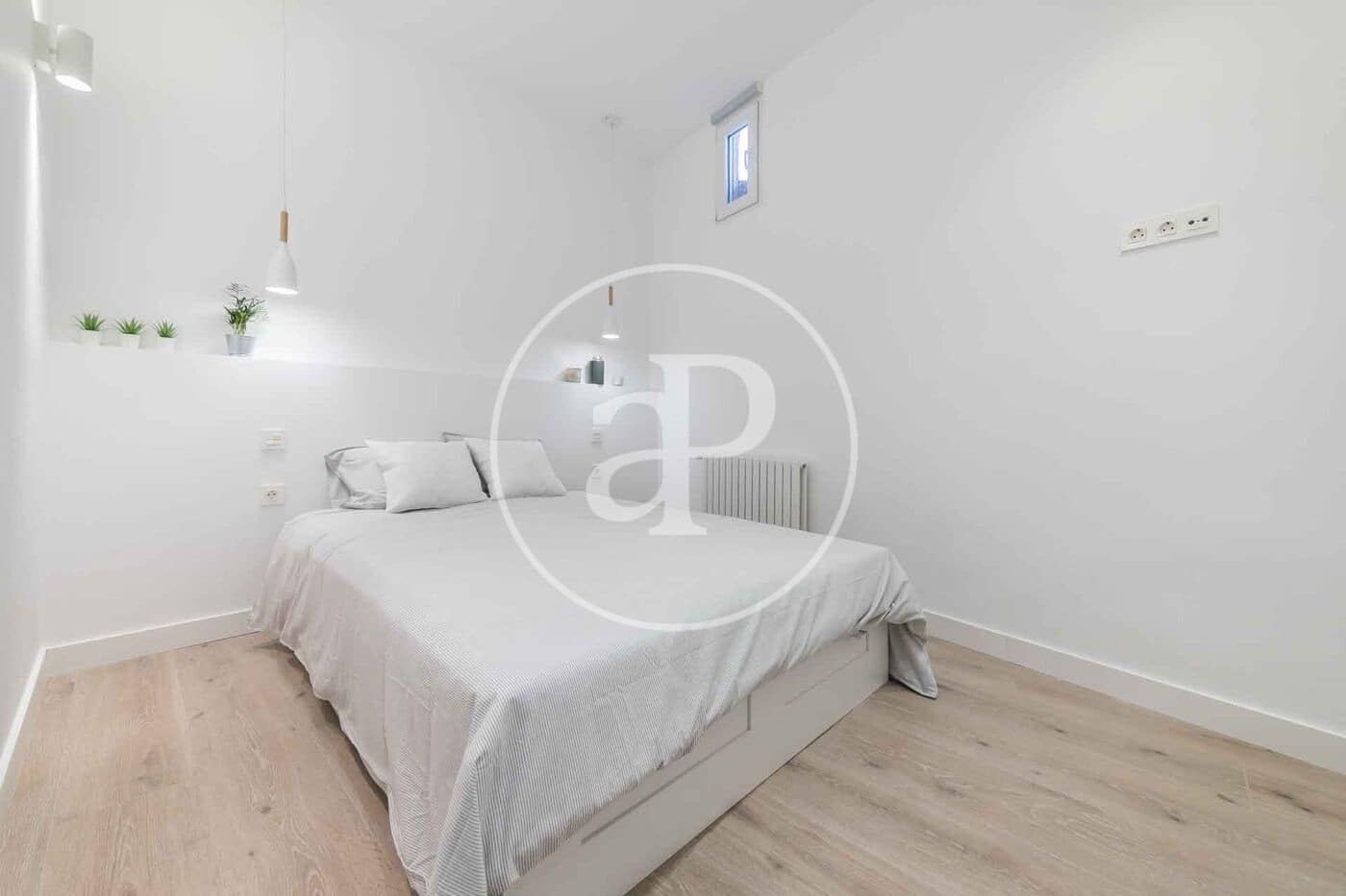 1 slaapkamer Appartement te huur in Madrid stad - € 1.400 (Ref: 9128577)