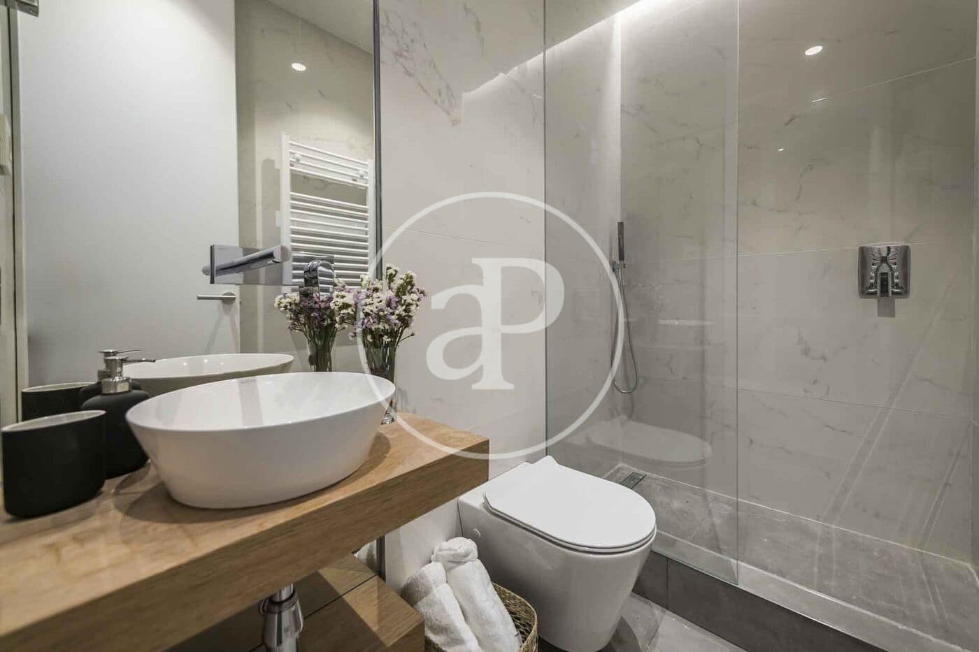 1 slaapkamer Appartement te huur in Madrid stad - € 1.400 (Ref: 9128577)