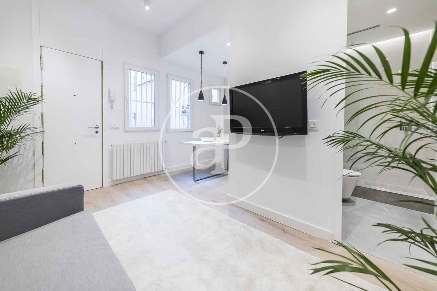 1 slaapkamer Appartement te huur in Madrid stad - € 1.400 (Ref: 9128577)