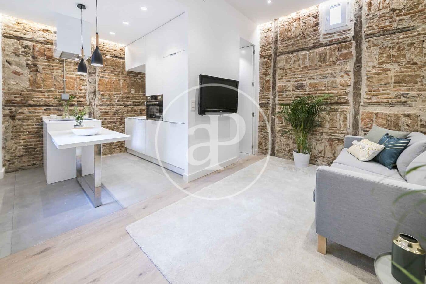 1 slaapkamer Appartement te huur in Madrid stad - € 1.400 (Ref: 9128577)