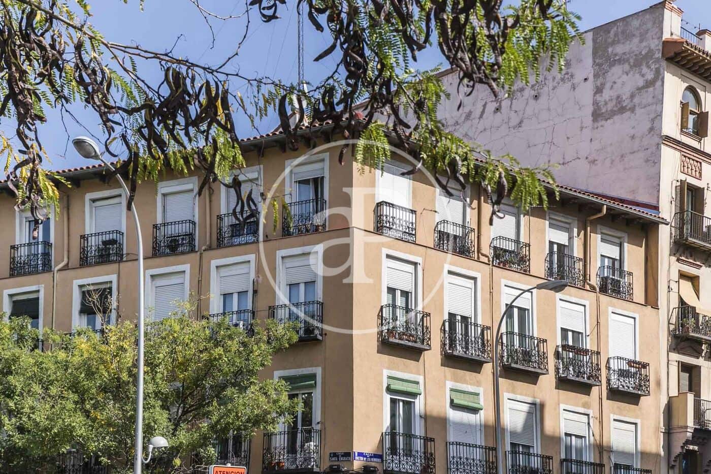 1 slaapkamer Appartement te huur in Madrid stad - € 1.400 (Ref: 9128577)