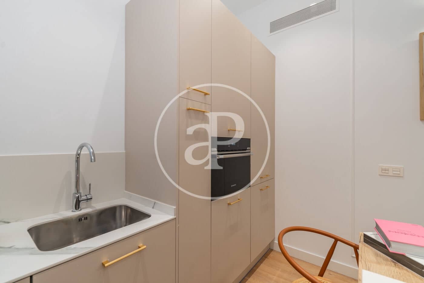 1 makuuhuone Huoneisto vuokrattavana paikassa Madrid kaupunki - 1 350 € (Ref: 9128578)
