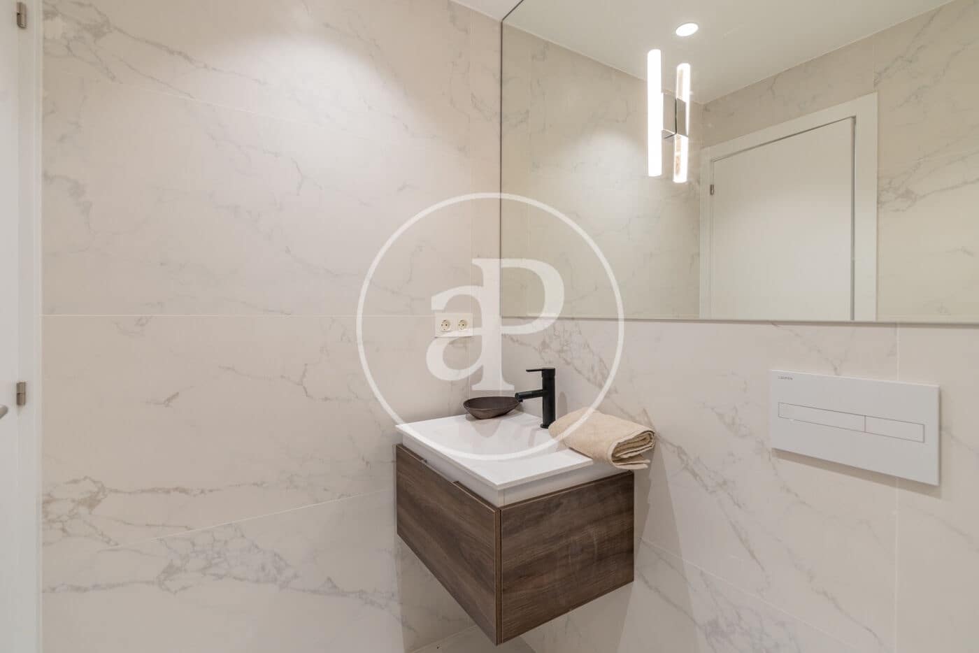 1 makuuhuone Huoneisto vuokrattavana paikassa Madrid kaupunki - 1 350 € (Ref: 9128578)