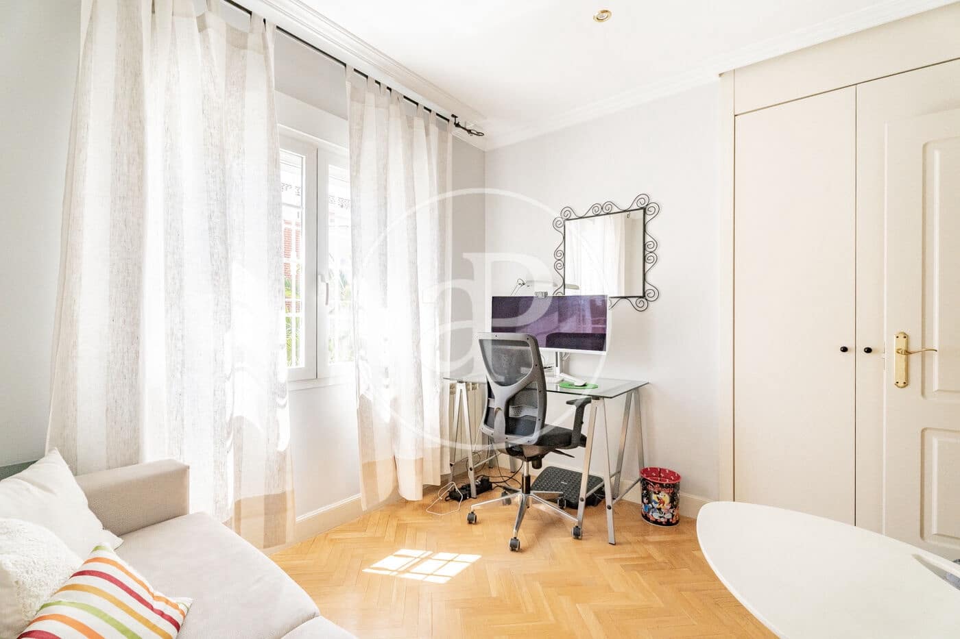 5 soveværelse Villa til salg i Madrid by med swimmingpool - € 1.140.000 (Ref: 9128579)