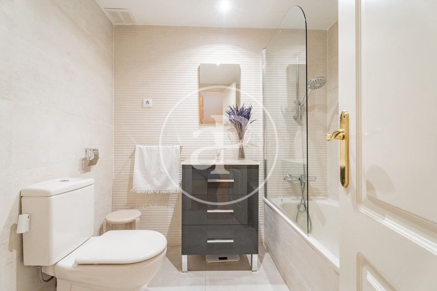 5 soveværelse Villa til salg i Madrid by med swimmingpool - € 1.140.000 (Ref: 9128579)