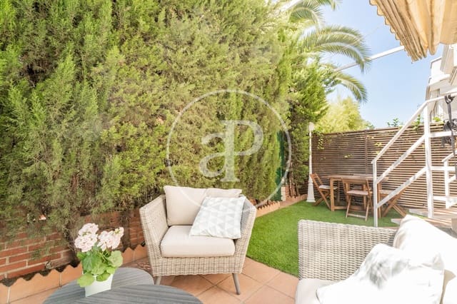 5 Zimmer Villa zu verkaufen in Aravaca, Madrid Stadt mit Pool - 1.140.000 € (Ref: 9128579)