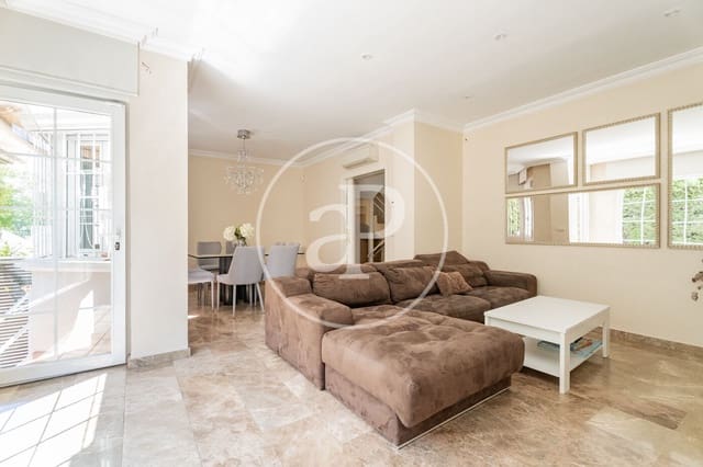 5 Zimmer Villa zu verkaufen in Aravaca, Madrid Stadt mit Pool - 1.140.000 € (Ref: 9128579)