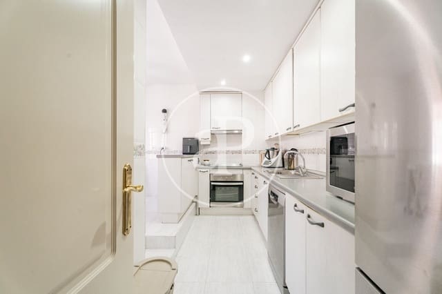 5 Zimmer Villa zu verkaufen in Aravaca, Madrid Stadt mit Pool - 1.140.000 € (Ref: 9128579)