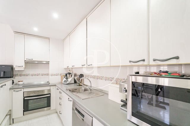 5 Zimmer Villa zu verkaufen in Aravaca, Madrid Stadt mit Pool - 1.140.000 € (Ref: 9128579)