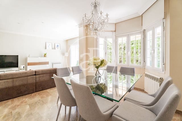 5 Zimmer Villa zu verkaufen in Aravaca, Madrid Stadt mit Pool - 1.140.000 € (Ref: 9128579)