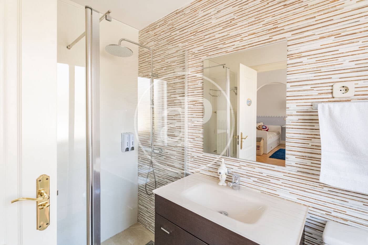 5 soveværelse Villa til salg i Madrid by med swimmingpool - € 1.140.000 (Ref: 9128579)