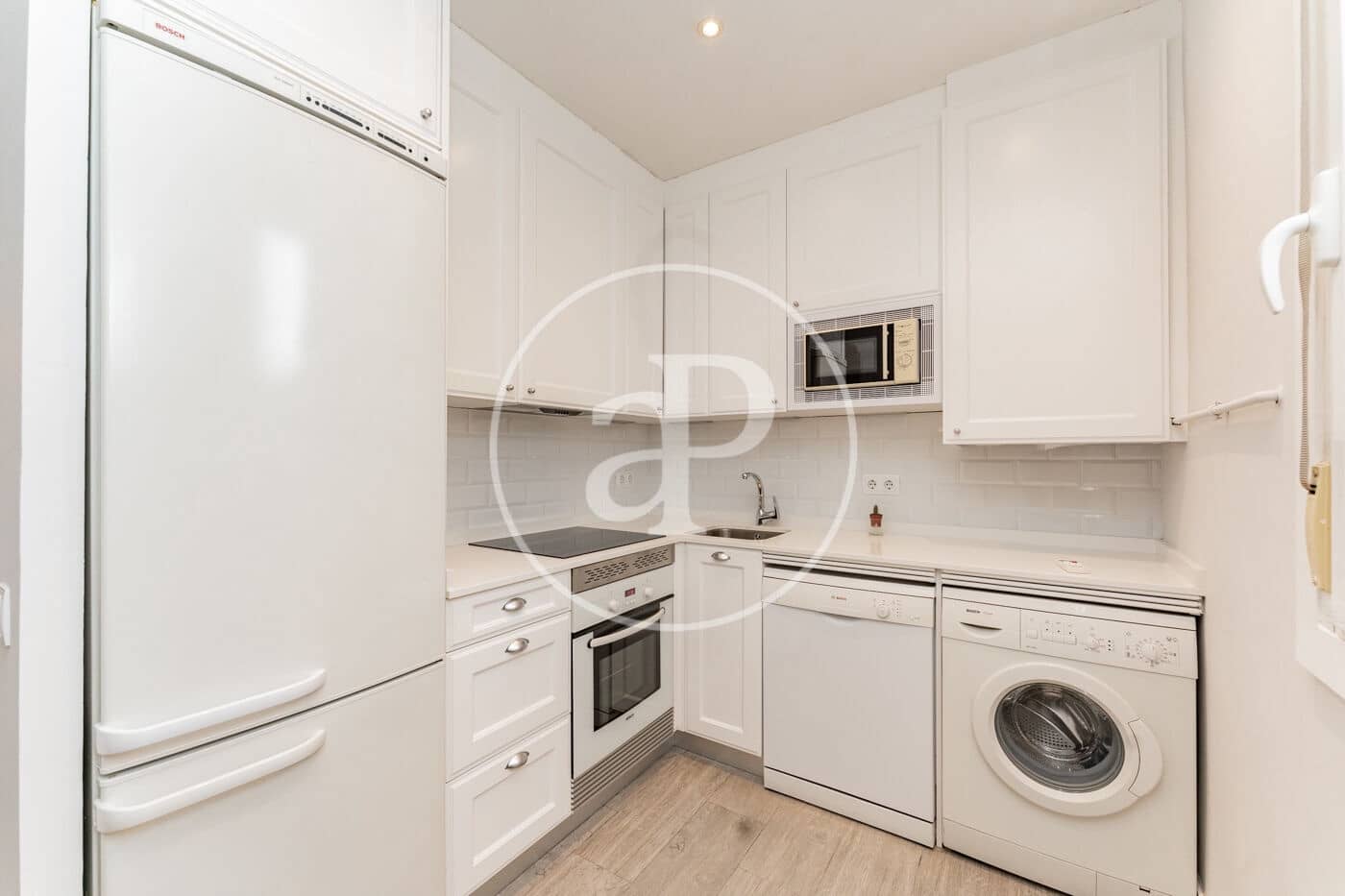 1 sovrum Lägenhet att hyra i Madrid stad - 2 500 € (Ref: 9129967)