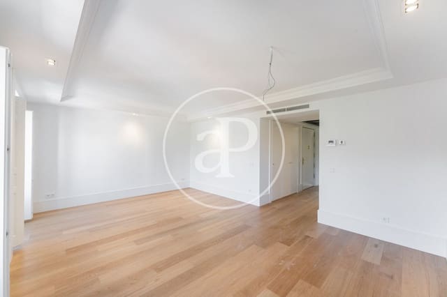 3 soveværelse Lejlighed til leje i Almagro, Madrid by med swimmingpool - € 5.500 (Ref: 9132620)