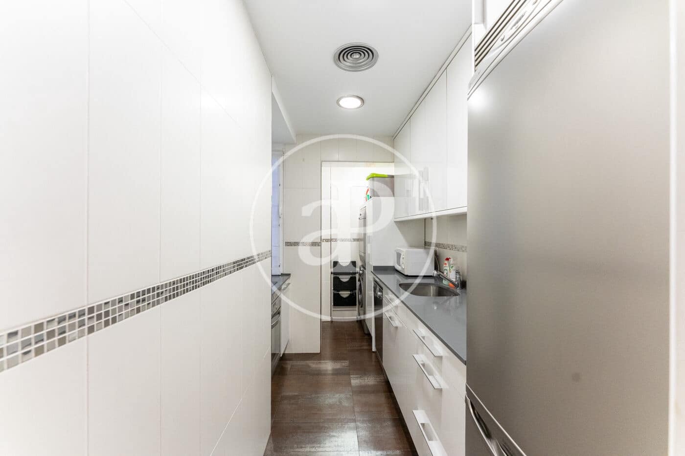 2 slaapkamer Appartement te huur in Madrid stad - € 2.000 (Ref: 9132621)