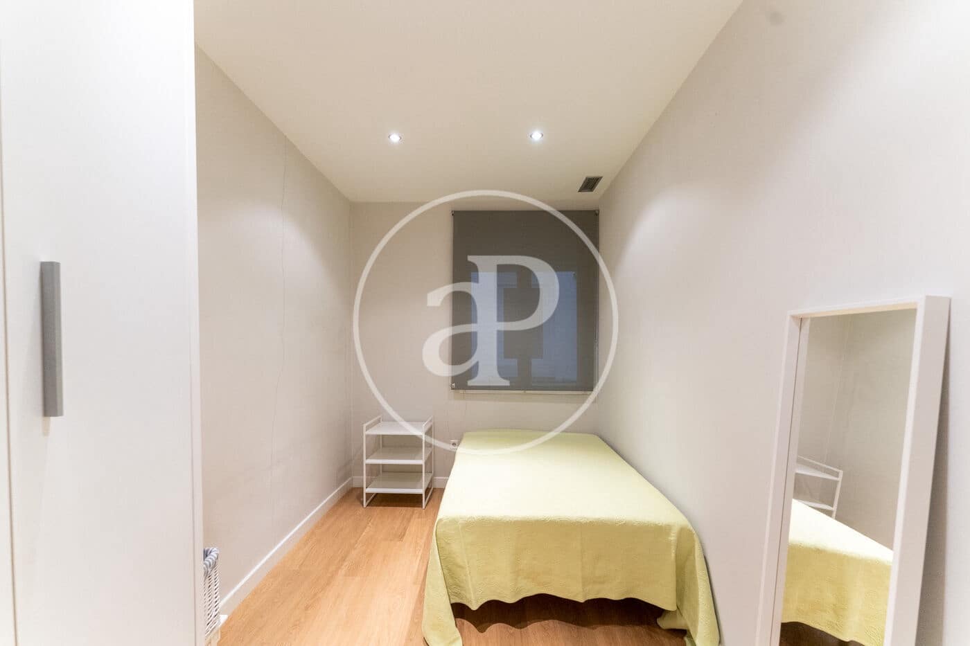 2 slaapkamer Appartement te huur in Madrid stad - € 2.000 (Ref: 9132621)