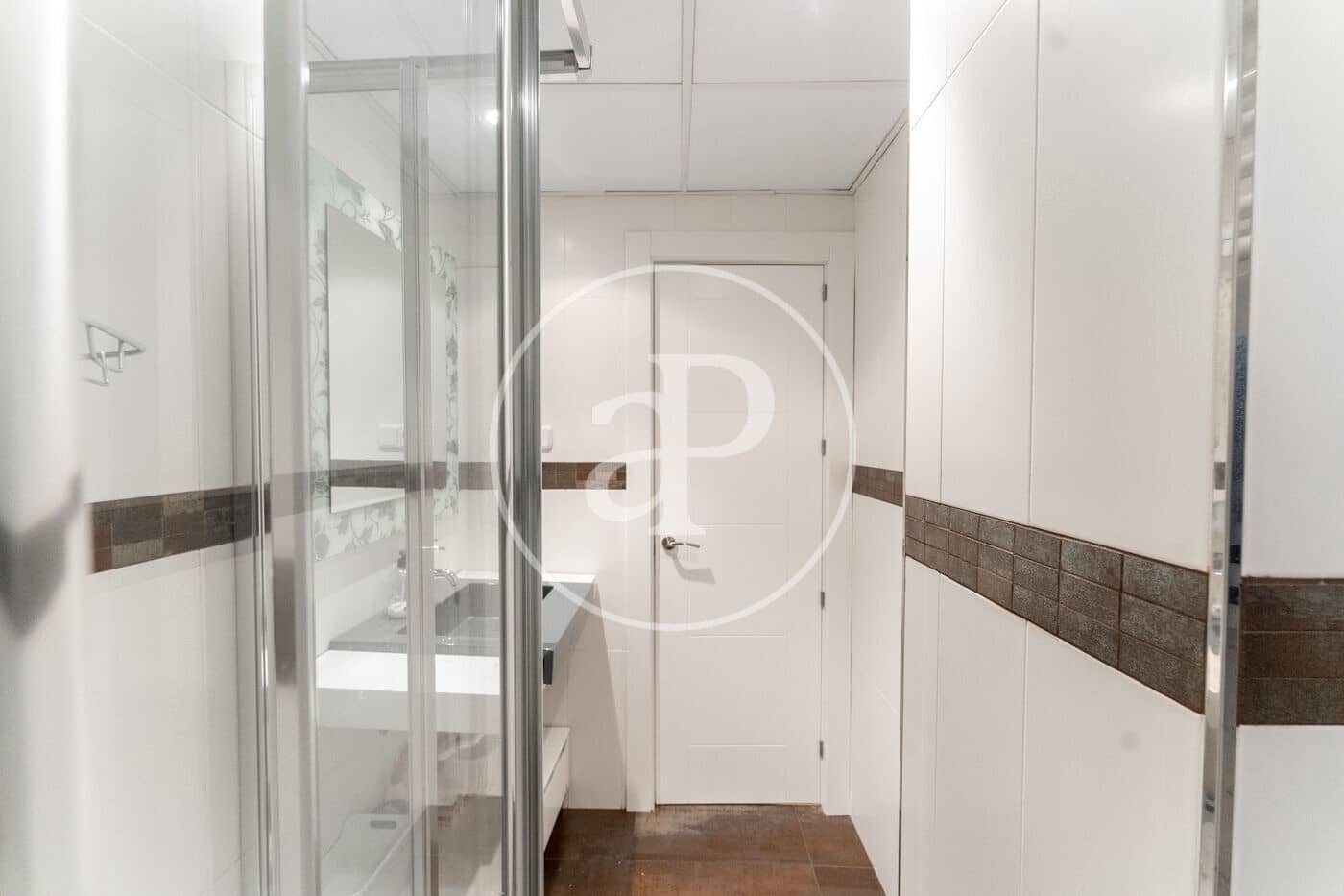 2 slaapkamer Appartement te huur in Madrid stad - € 2.000 (Ref: 9132621)