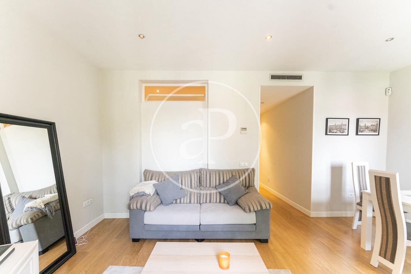 2 slaapkamer Appartement te huur in Madrid stad - € 2.000 (Ref: 9132621)