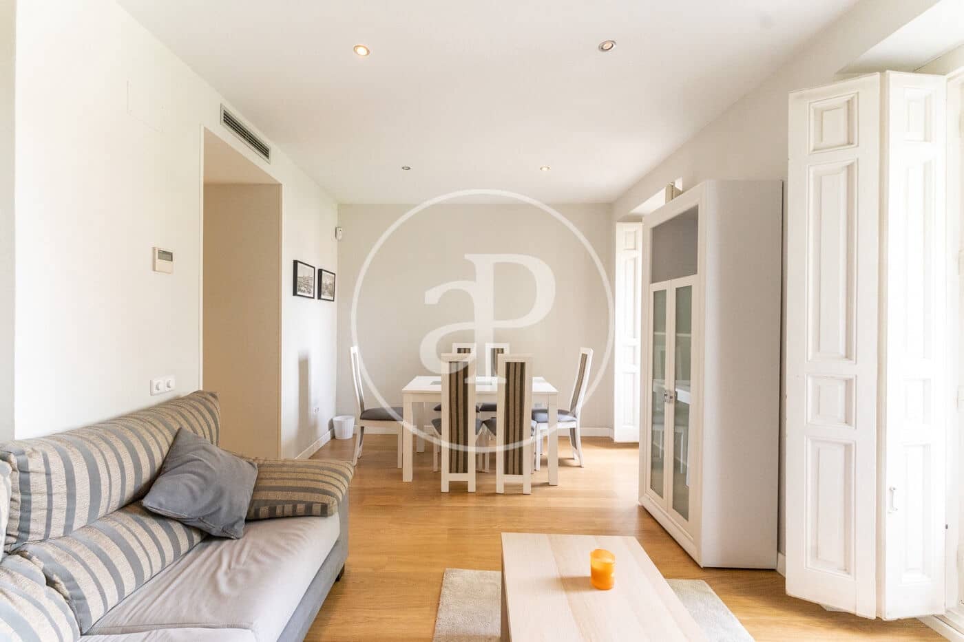2 slaapkamer Appartement te huur in Madrid stad - € 2.000 (Ref: 9132621)