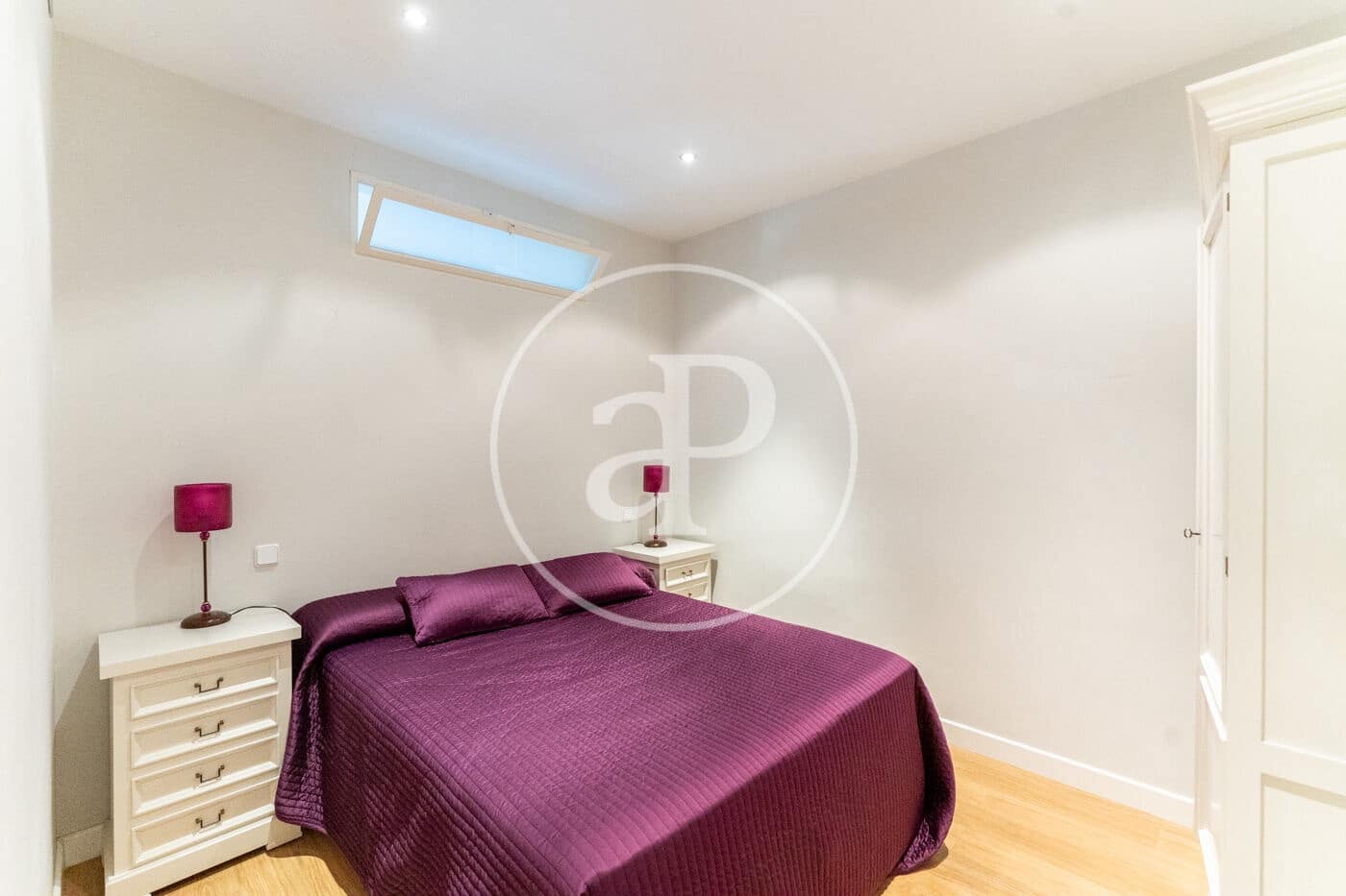 2 slaapkamer Appartement te huur in Madrid stad - € 2.000 (Ref: 9132621)