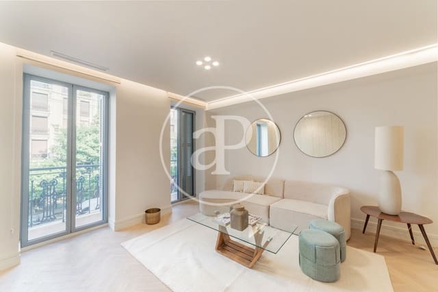 Apartamento de 2 habitaciones en Trafalgar, Madrid ciudad en alquiler con piscina - 5.500 € (Ref: 9137386)