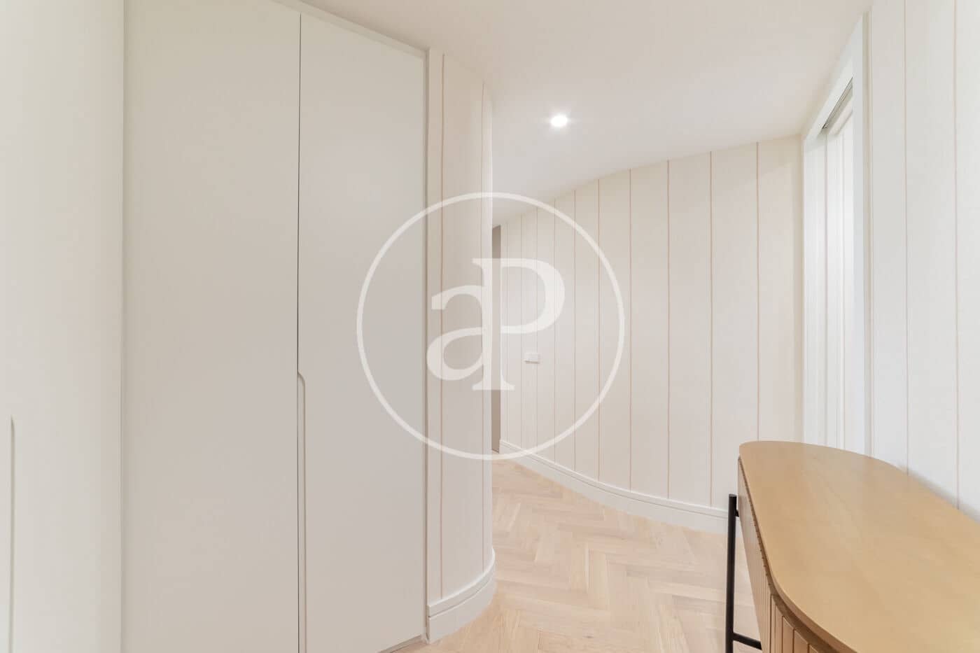 2 soverom Leilighet til leie i Madrid by med svømmebasseng - € 5 400 (Ref: 9137386)