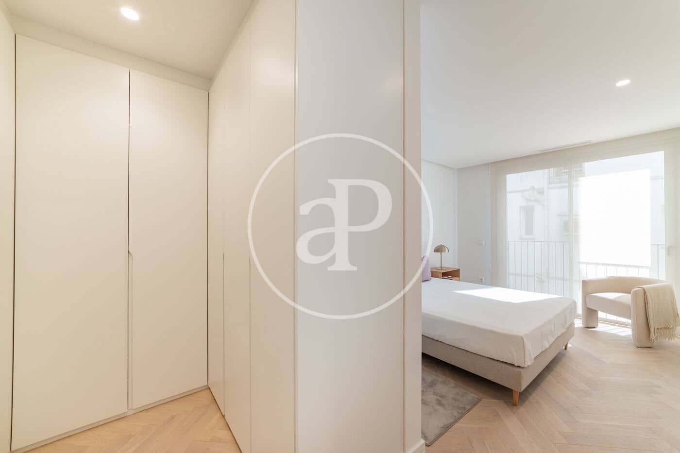 2 soverom Leilighet til leie i Madrid by med svømmebasseng - € 5 400 (Ref: 9137386)