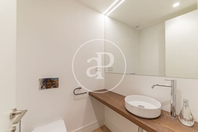 2 bedroom Apartment for rent in Trafalgar, Madrid city with pool - € 5,400 (Ref: 9137386)