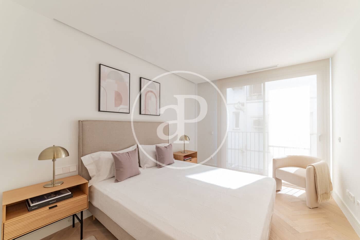 2 soverom Leilighet til leie i Madrid by med svømmebasseng - € 5 400 (Ref: 9137386)