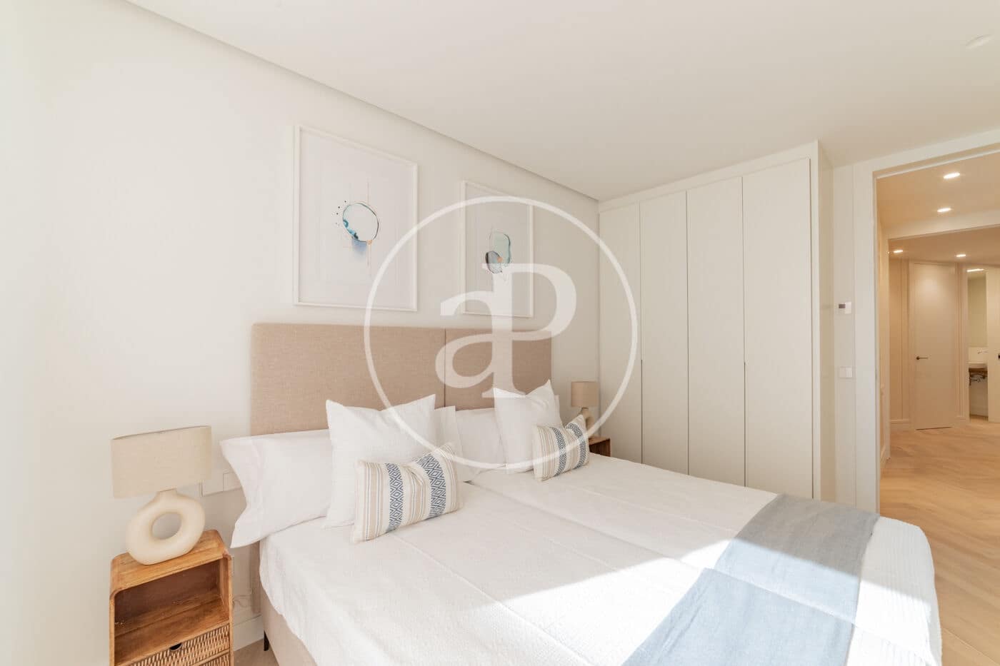 2 soverom Leilighet til leie i Madrid by med svømmebasseng - € 5 400 (Ref: 9137386)