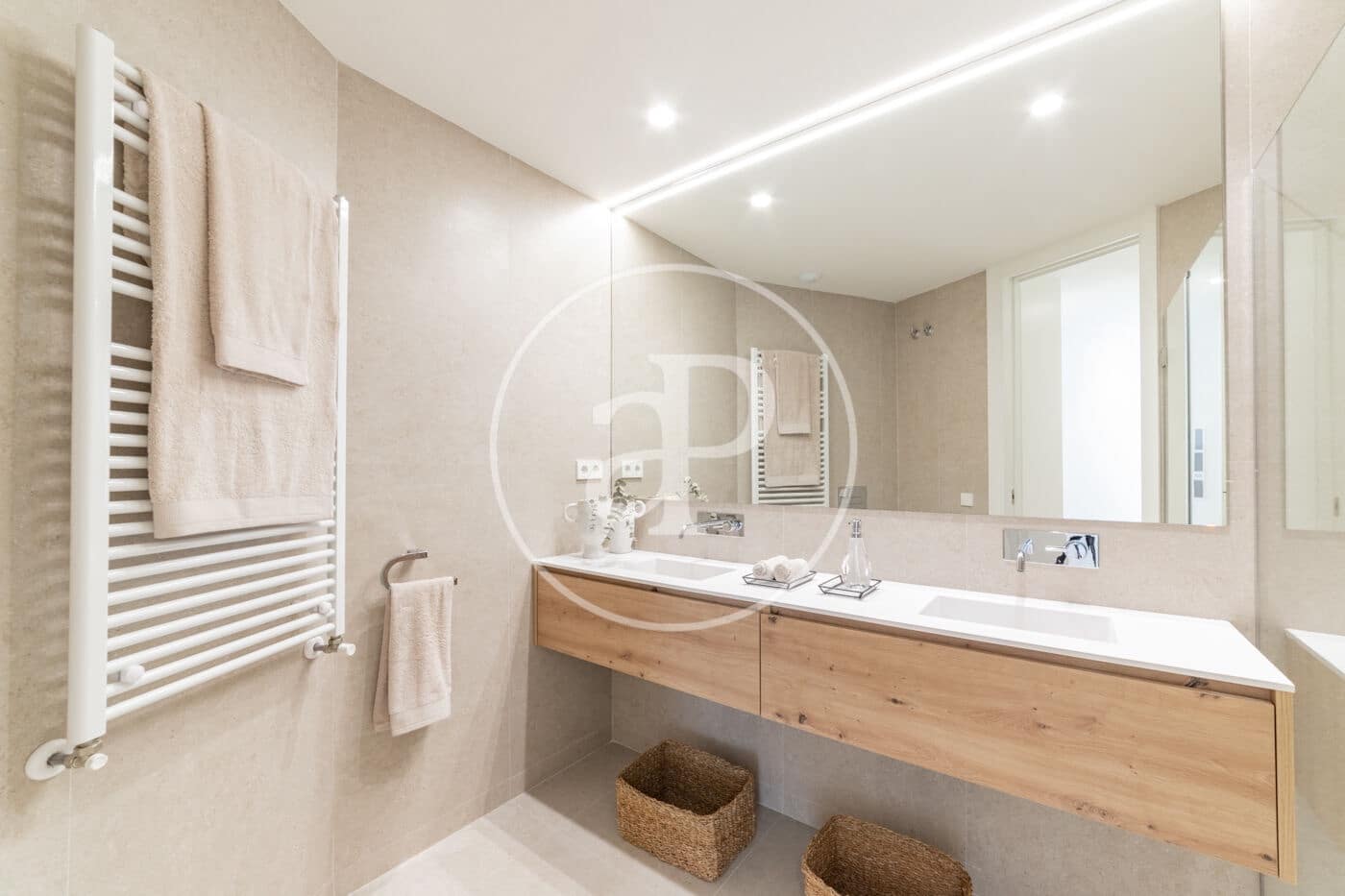 2 soverom Leilighet til leie i Madrid by med svømmebasseng - € 5 400 (Ref: 9137386)