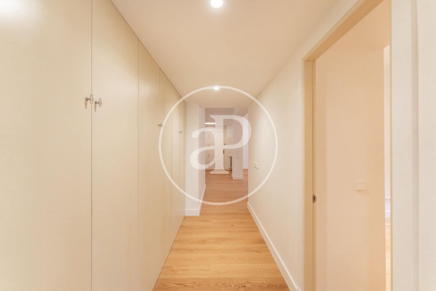 3 soveværelse Lejlighed til leje i Madrid by - € 5.000 (Ref: 9137387)