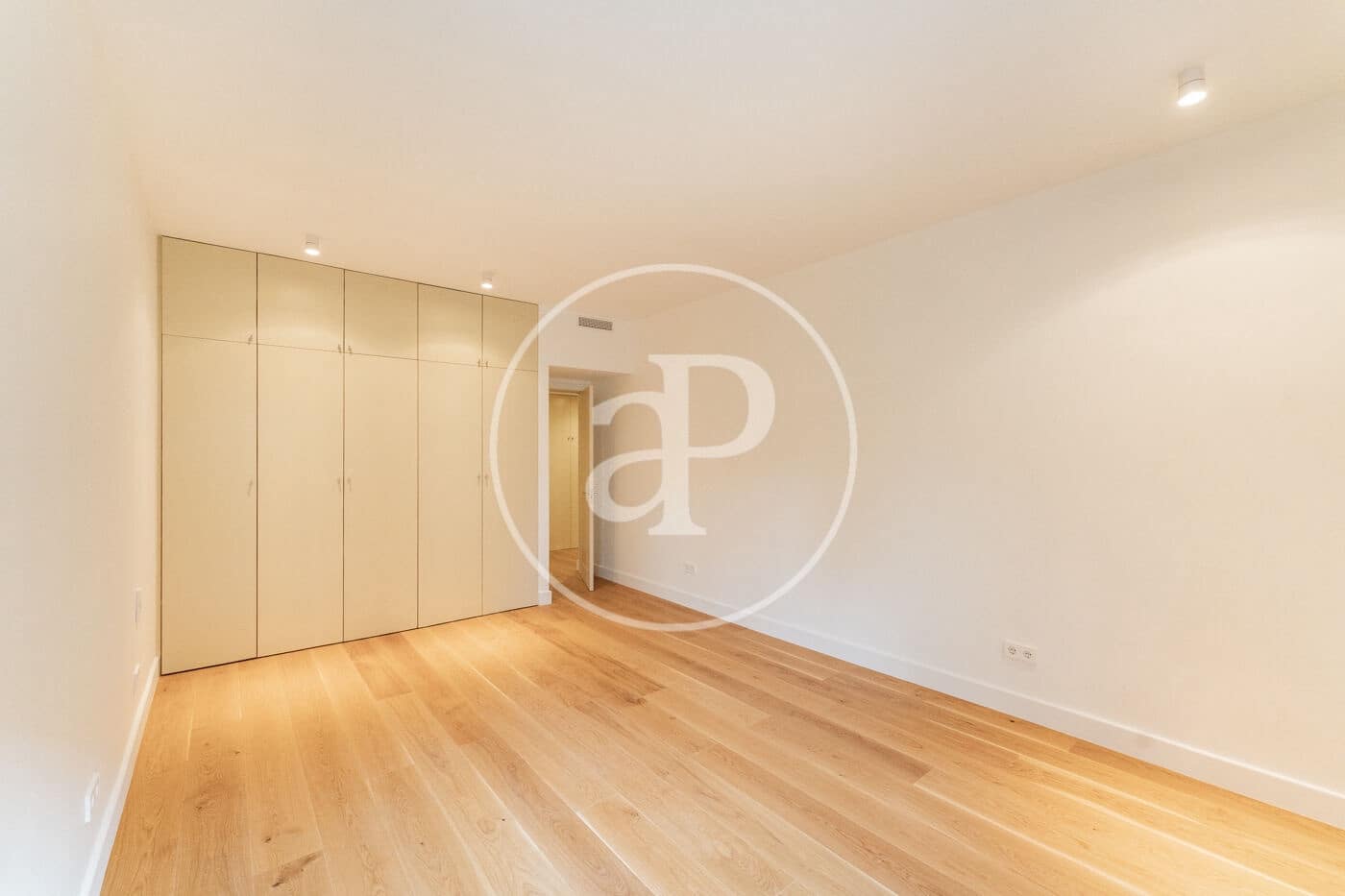 3 soveværelse Lejlighed til leje i Madrid by - € 5.000 (Ref: 9137387)