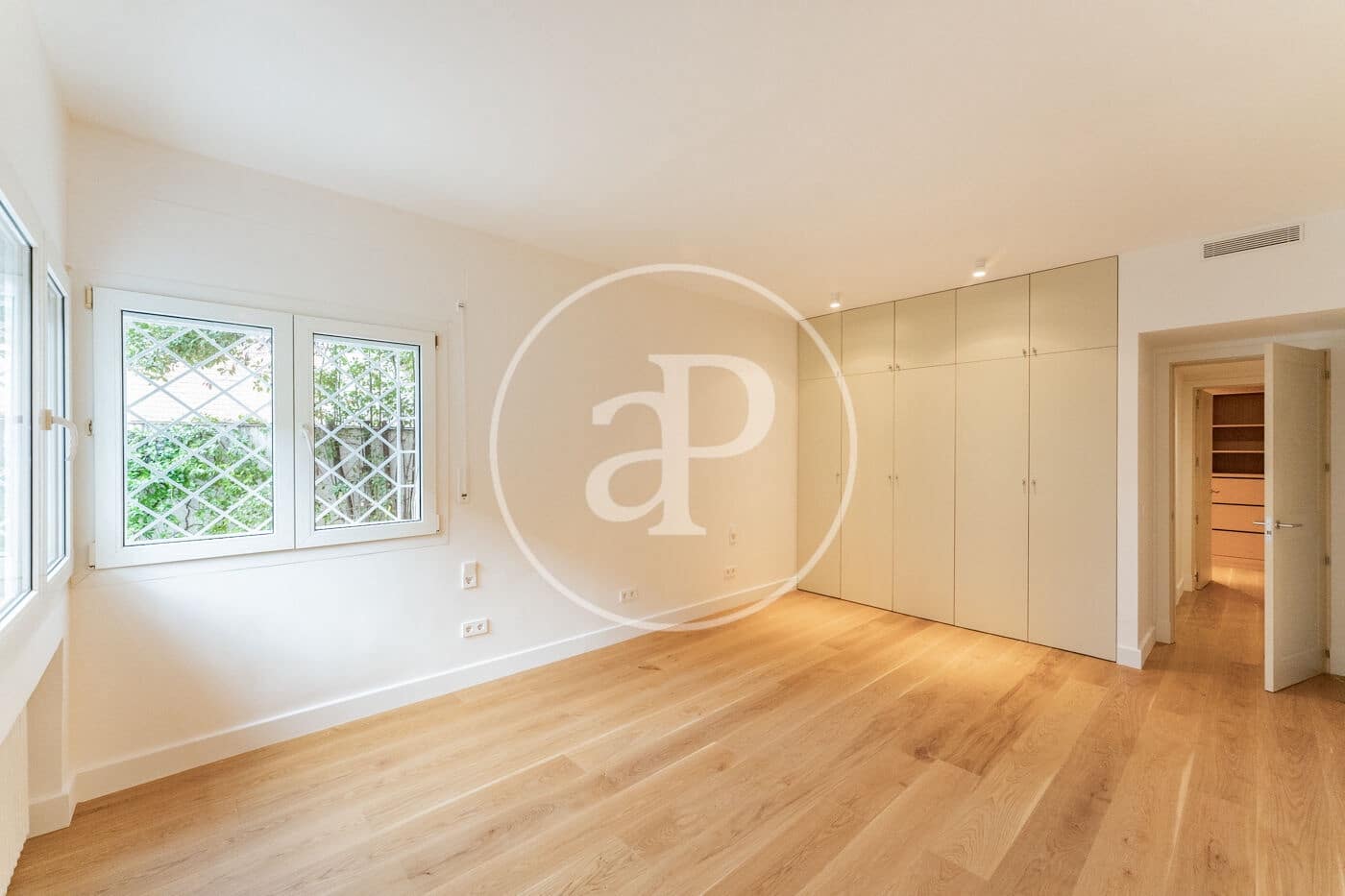 3 soveværelse Lejlighed til leje i Madrid by - € 5.000 (Ref: 9137387)