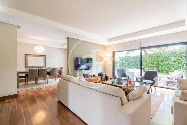 5 makuuhuone Huvila myytävänä paikassa Boadilla del Monte mukana uima-altaan - 1 300 000 € (Ref: 9141805)