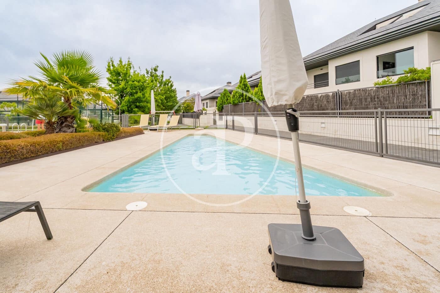 5 soverom Villa til salgs i Boadilla del Monte med svømmebasseng - € 1 300 000 (Ref: 9141805)