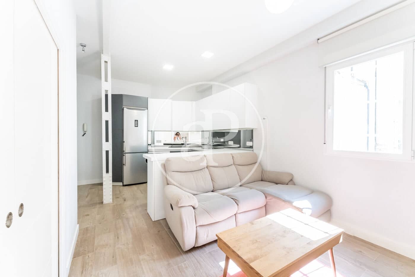 2 slaapkamer Appartement te huur in Madrid stad - € 1.600 (Ref: 9141808)