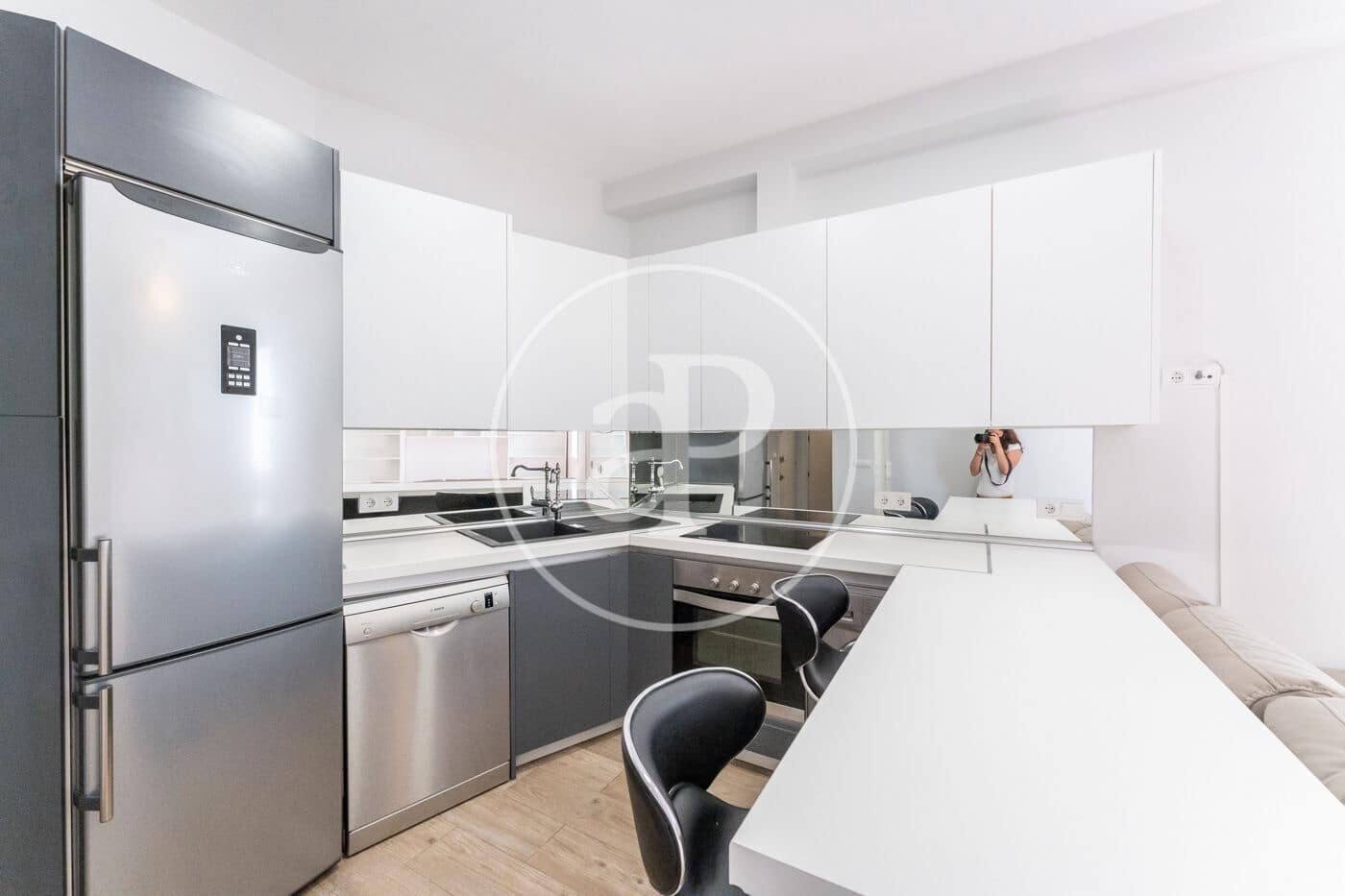 2 slaapkamer Appartement te huur in Madrid stad - € 1.600 (Ref: 9141808)