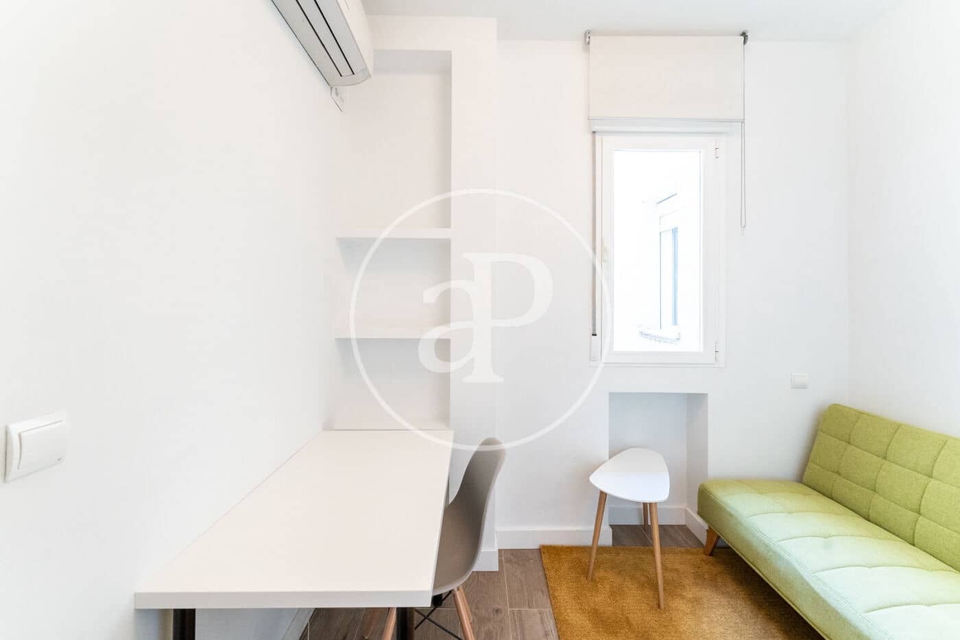 2 slaapkamer Appartement te huur in Madrid stad - € 1.600 (Ref: 9141808)