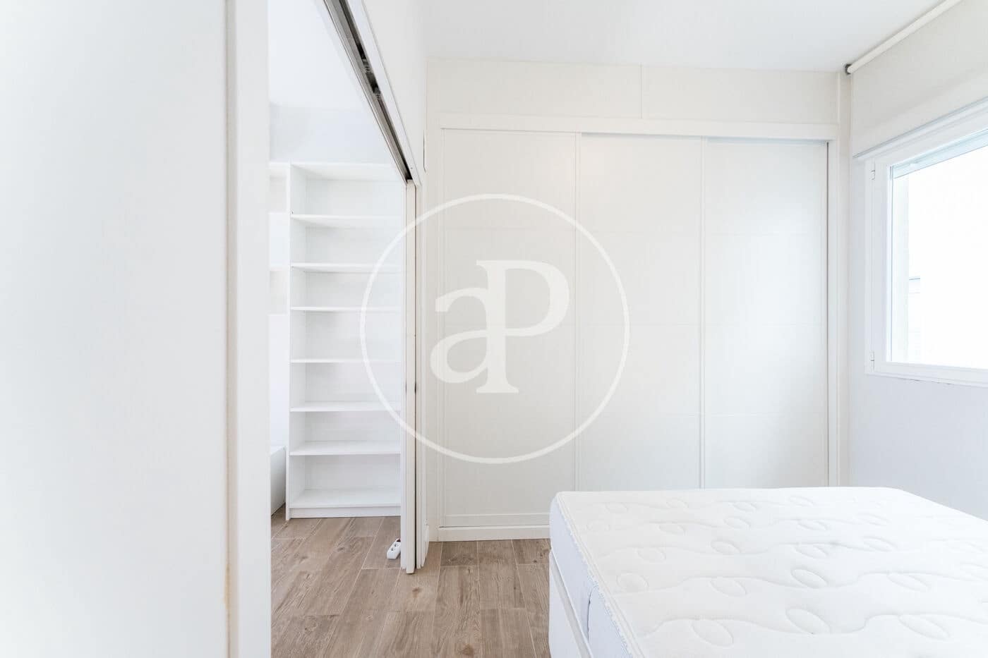 2 slaapkamer Appartement te huur in Madrid stad - € 1.600 (Ref: 9141808)