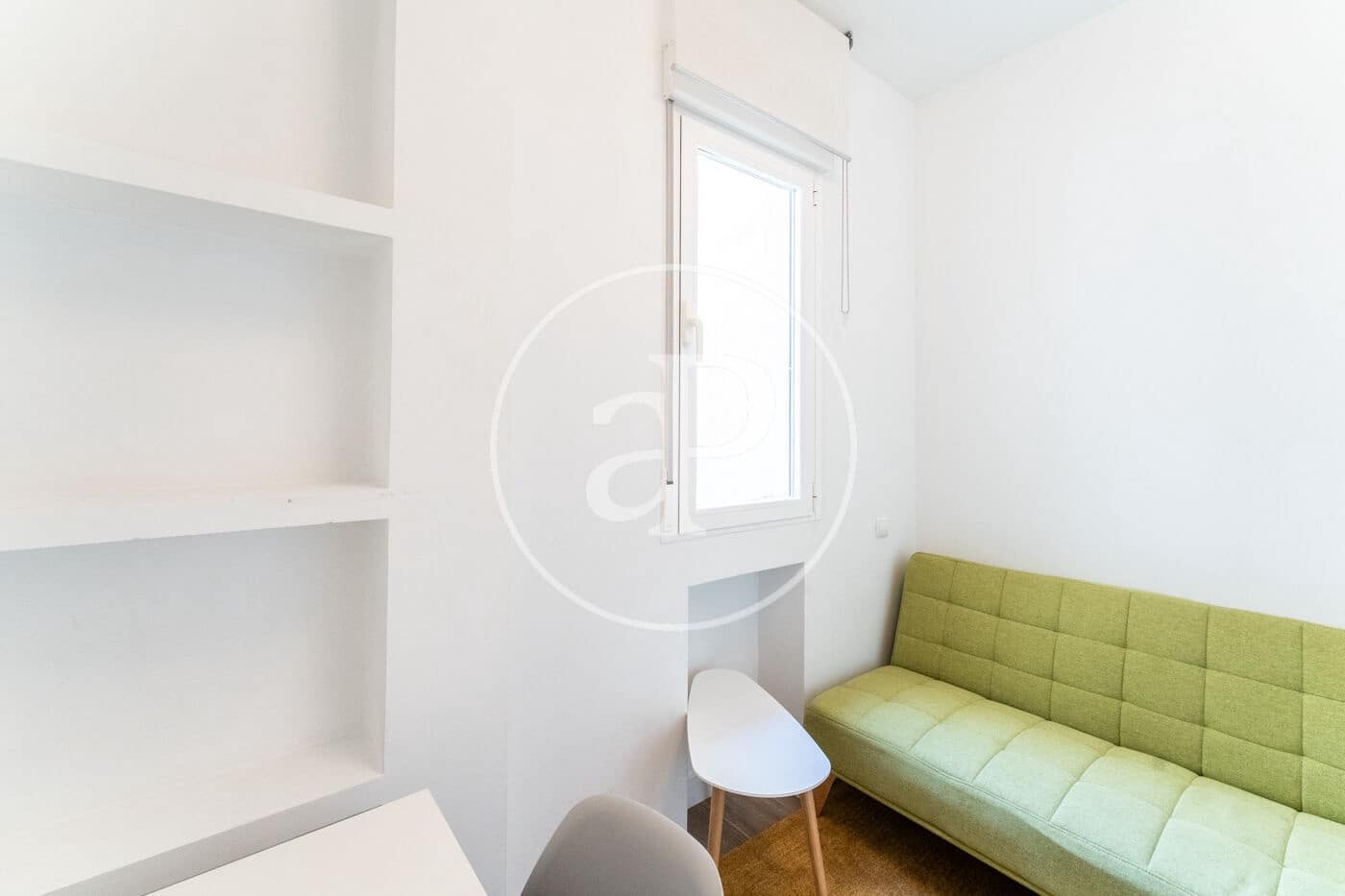 2 slaapkamer Appartement te huur in Madrid stad - € 1.600 (Ref: 9141808)