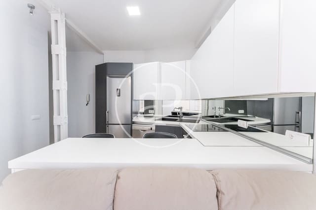 2 slaapkamer Appartement te huur in Palos de Moguer, Madrid stad - € 1.600 (Ref: 9141808)