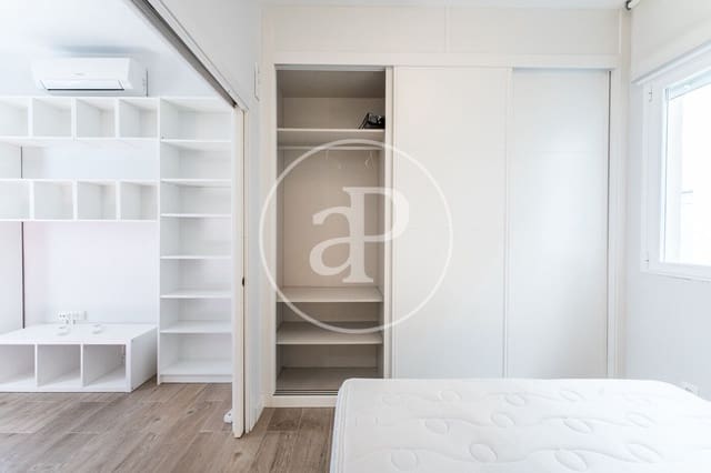 2 slaapkamer Appartement te huur in Palos de Moguer, Madrid stad - € 1.600 (Ref: 9141808)
