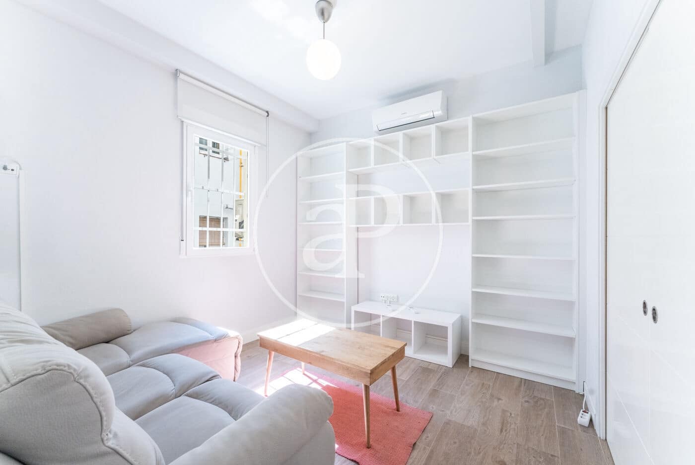 2 slaapkamer Appartement te huur in Madrid stad - € 1.600 (Ref: 9141808)