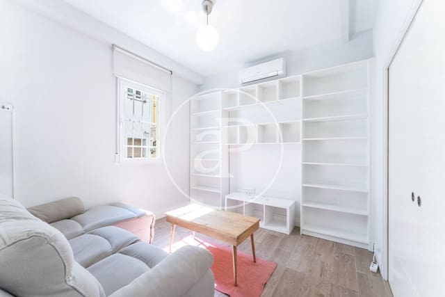2 slaapkamer Appartement te huur in Palos de Moguer, Madrid stad - € 1.600 (Ref: 9141808)