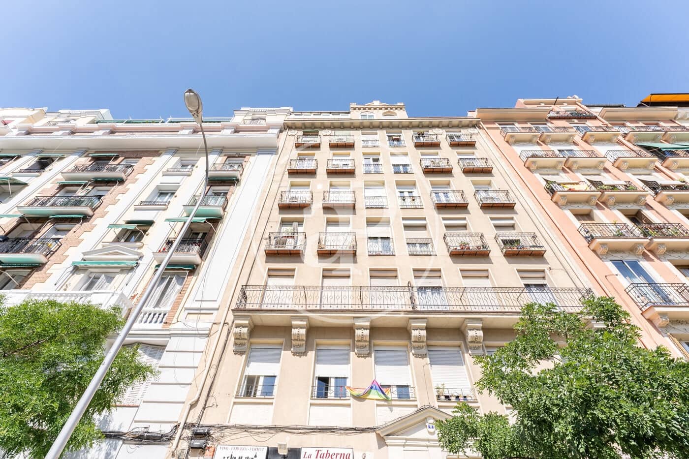 2 slaapkamer Appartement te huur in Madrid stad - € 1.600 (Ref: 9141808)