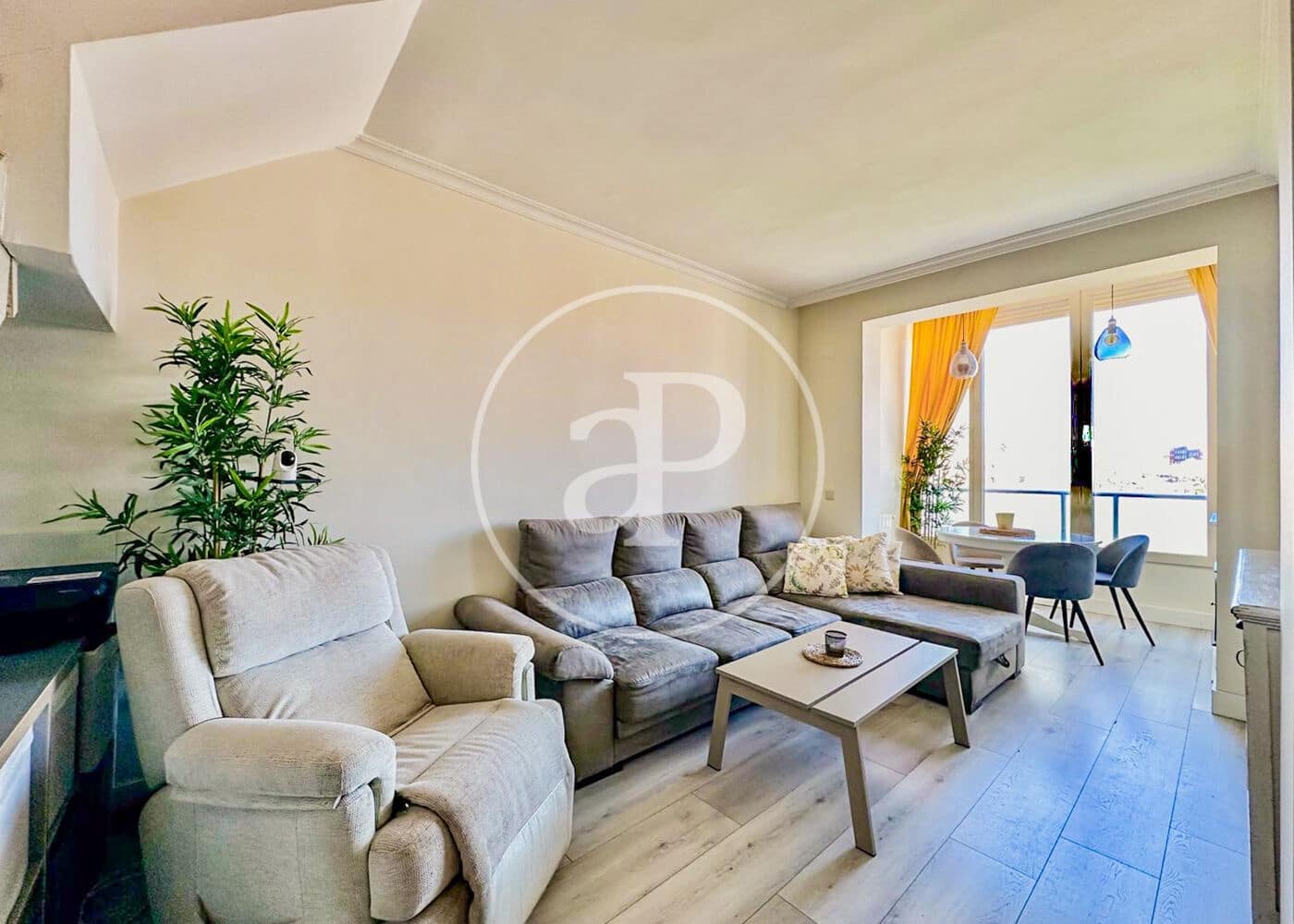 2 soveværelse Penthouse til salg i La Moraleja med swimmingpool - € 620.000 (Ref: 9141811)