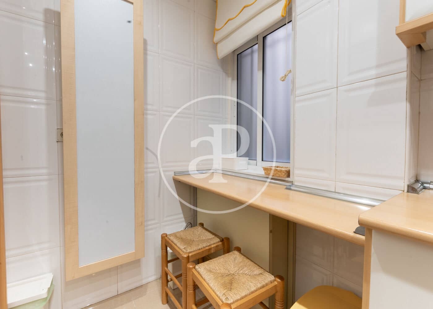 2 quarto Apartamento para arrendar em Madrid cidade com garagem - 2 200 € (Ref: 9147453)