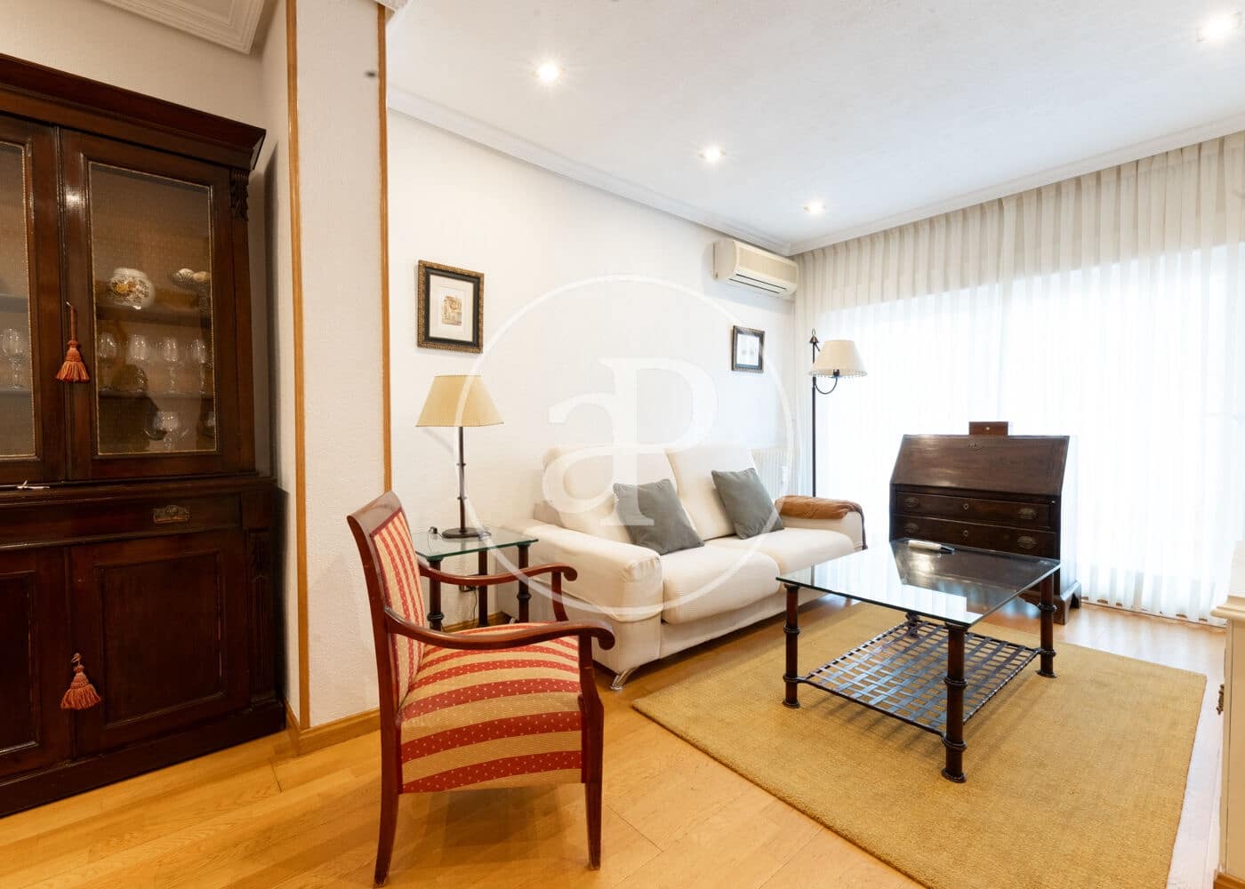2 quarto Apartamento para arrendar em Madrid cidade com garagem - 2 200 € (Ref: 9147453)